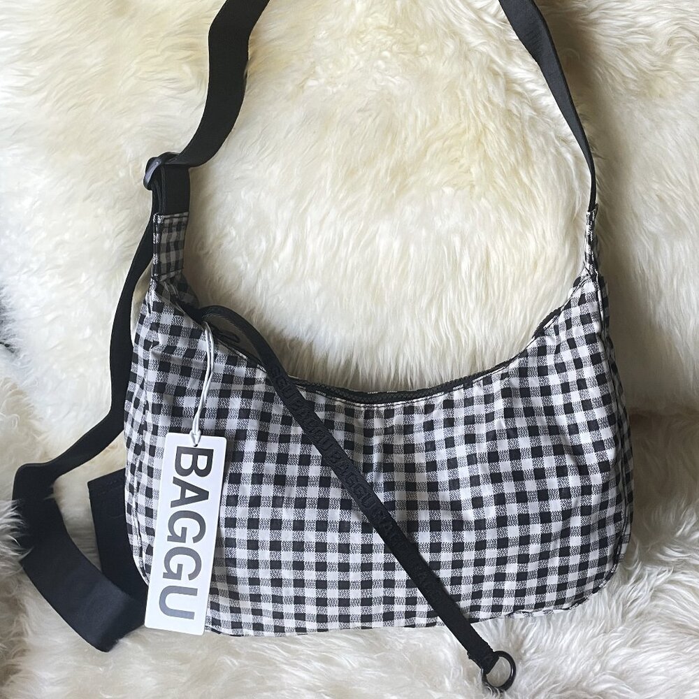 NWT Baggu Medium Crescent Bag - Black & White Gingham w/ Key Leash (2025 version
